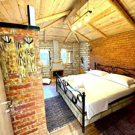 Muzhaqi Apartman Nivice