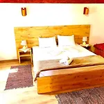 Muzhaqi * Nivice (Vlore)