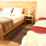 Muzhaqi 公寓 Nivice (Vlore)